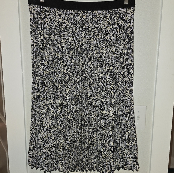 NWOT Vince Camuto Pleated Midi Skirt Size Xl - Picture 2 of 4